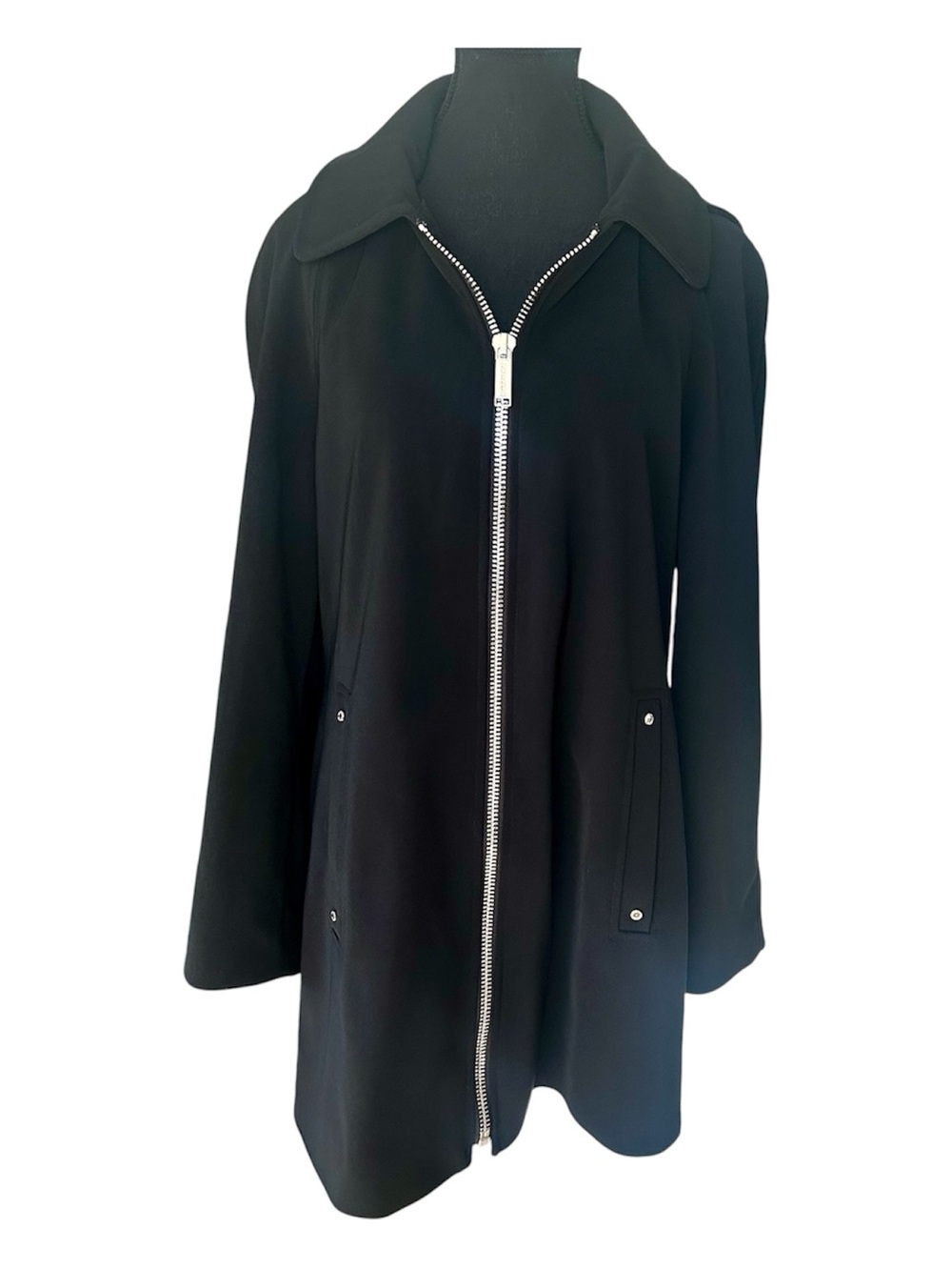 London Fog Women’s Casual All Black Zip-Front Jacket with Silver Hardware, EUC